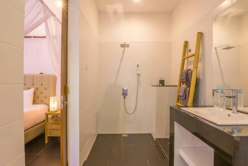 Villa Hidden Pearl, With Private Cook And Pool Karangasem Exterior foto